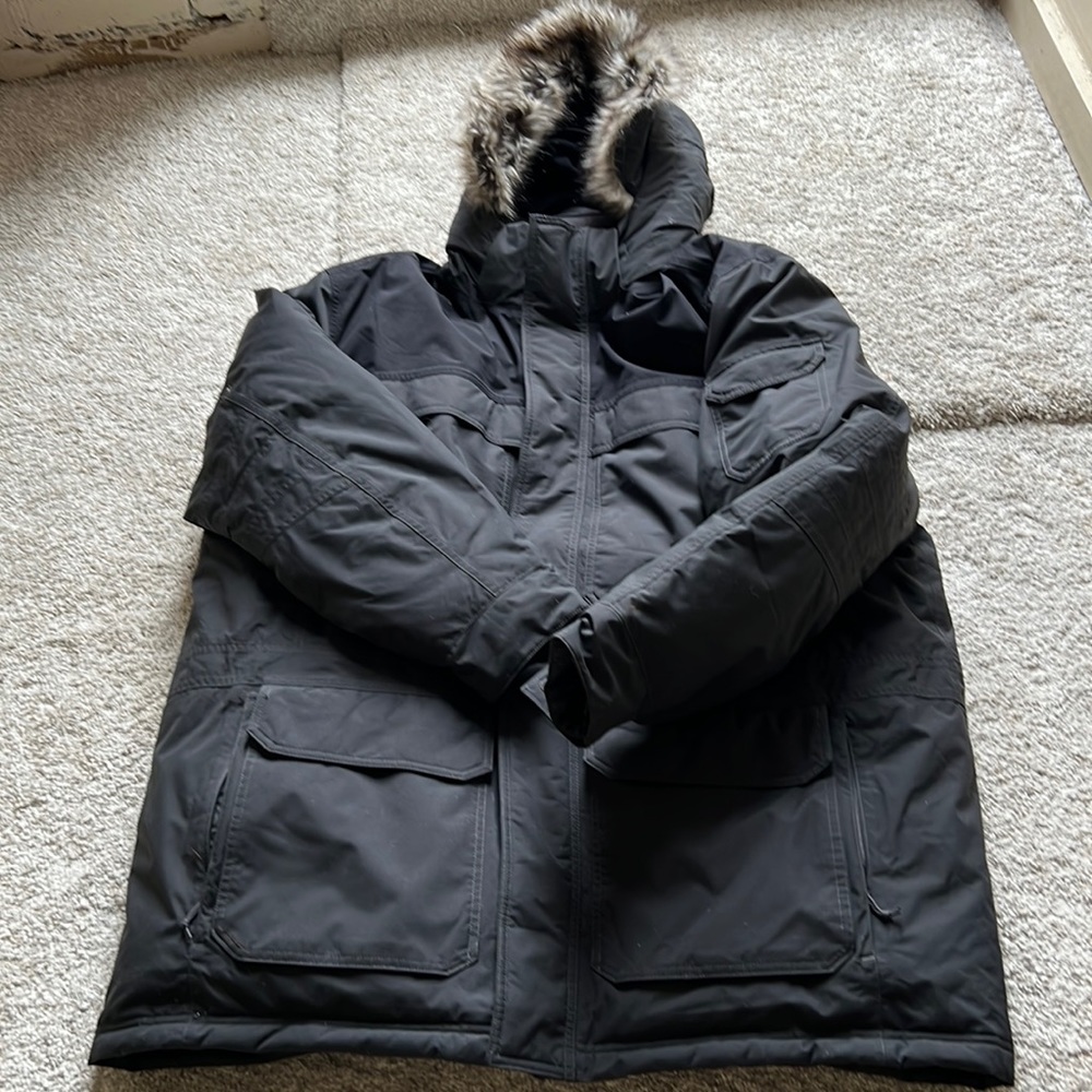 The North Face Men’s McMurdo Parka III 3XL, NWOT, Asphalt Grey/TNF black.